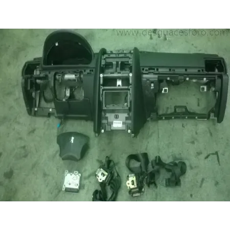 Salpicadero Peugeot 407 Negro con Airbag Conductor, Centralita y Cinturones Delanteros