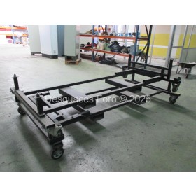 SOPORTE PARA CARROCERÍAS DE COCHE MÓVIL