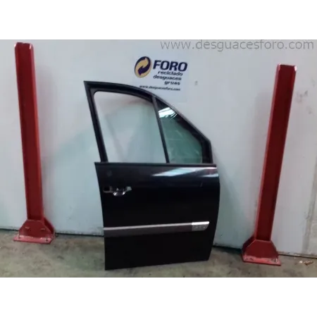 Puerta Delantera Derecha RENAULT SCENIC II Negra | Desguaces Foro