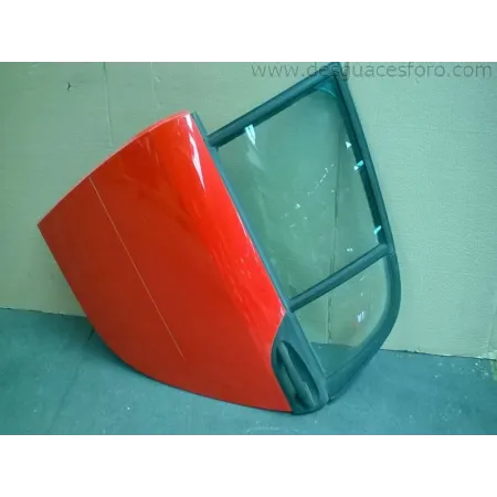 Puerta Trasera Izquierda SMART FORFOUR Roja | Desguaces Foro