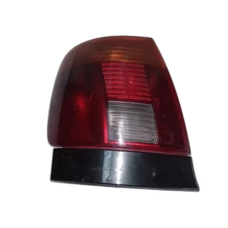 Piloto Trasero Izquierdo Audi A4 B5 Verde Oscuro | Desguaces Foro