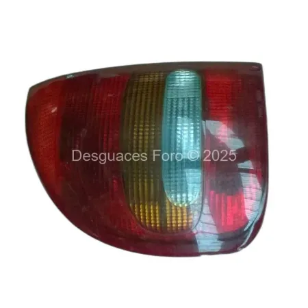 Piloto Trasero Izquierdo Opel Corsa B | Desguaces Foro