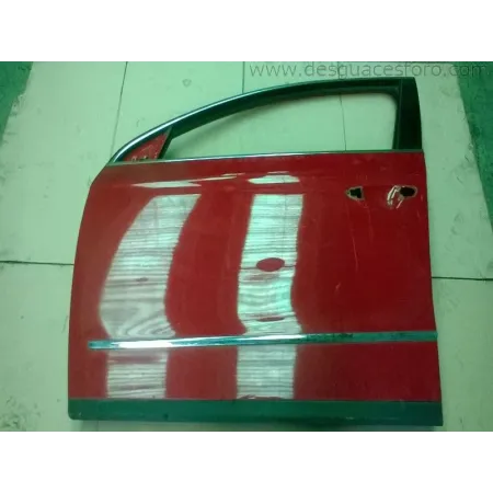 Puerta Delantera Izquierda Volkswagen Passat 2006 Roja 2006