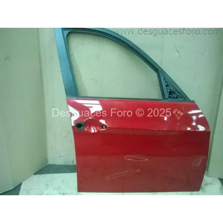 Puerta Delantera Derecha BMW E90 Roja (Algo Tocada)