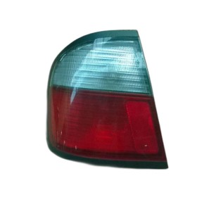 Piloto Aleta Trasero Izquierdo Nissan Primera 1996 | Desguaces Foro