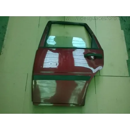 Puerta Trasera Izquierda VOLVO 460 1994 Granate | Desguaces Foro