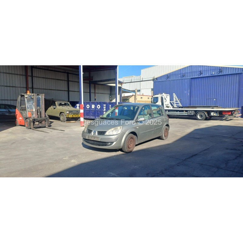 Despiece RENAULT MEGANE SCENIC II FASE II 1.5 DCI  - Imagen del coche