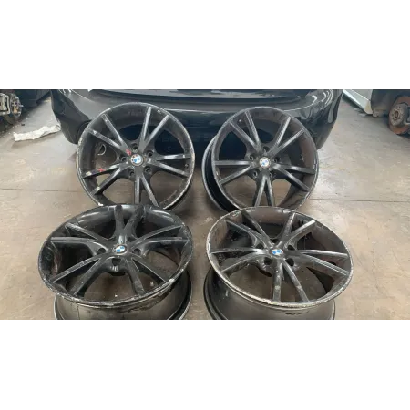 JUEGO 4 LLANTAS BMW 18" 5X120 8JX18