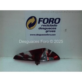 Piloto trasero derecho Fiat Punto.