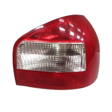 PILOTO TRASERO DERECHO AUDI A3 8L