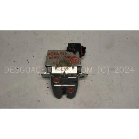 A203 740 02 35 Cerradura Portón Mercedes Benz Clase-C W203 2003