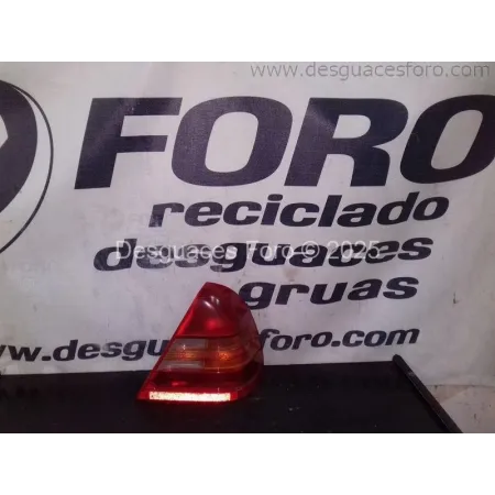Piloto trasero derecho Mercedes C180 W203. 2004