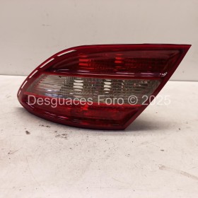 PILOTO TRASERO DERECHO MERCEDES BENZ W204