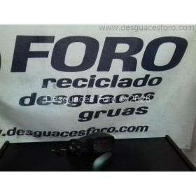Retrovisor delantero derecho Citroen C3. cinco pines. plástico. 2004
