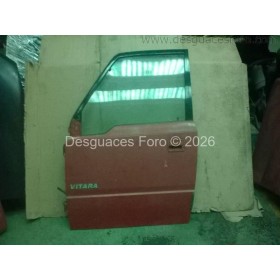Puerta delantera izquierda Suzuki Vitara rojo.