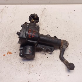 8055 100 001 8056 100 001 0090 010620 -TD27- CAJA DE DIRECCIÓN NISSAN PATROL
