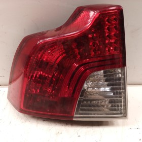 P1007 S40 SX EU 30744537 PILOTO TRASERO IZQUIERDO VOLVO S40 II