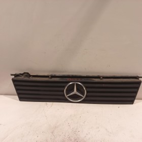 631 751 02 18 REJILLA DELANTERA MERCEDES BENZ MB 100