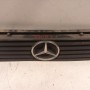 631 751 02 18 REJILLA DELANTERA MERCEDES BENZ MB 100