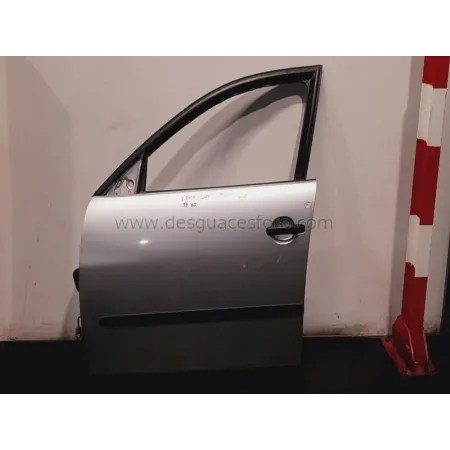 Puerta Delantera Izquierda SEAT IBIZA 6L 2004 Plata (con pequeña picada) | Desguaces Foro