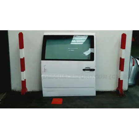 Puerta Delantera Derecha Mercedes Benz Vito W638 Blanca 2001 2.3D