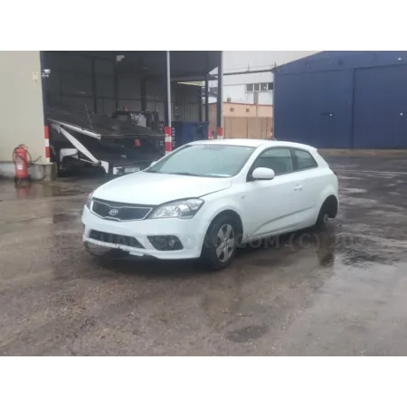 Despiece Kia Ceed 3 Puertas Blanco al mejor precio | Desguaces Foro