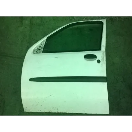 Puerta Delantera Izquierda FORD COURIER Blanca | Desguaces Foro