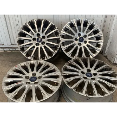 Juego de Llantas FORD 17 Pulgadas 5x108 7J17 ET 50 | Desguaces Foro